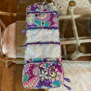 NWT— Vera Bradley Hanging Organizer